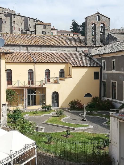 Sede comunale e giardini